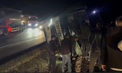 Yolcu otobüsü devrildi: Çok sayıda yaralı var!