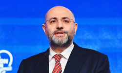 "22 Metrekare Gökyüzü" İzmir'de okurla buluşuyor