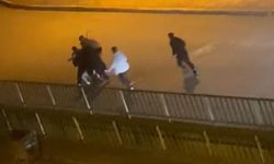 5 kişilik grup genci acımasızca dövdü: Araya giren vatandaş da saldırının hedefi oldu
