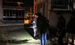 Annesini korumak istedi, babasıyla kavga etti: İkisi de yaralandı!