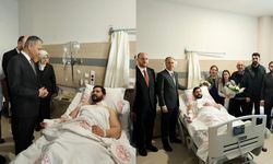 Bakan Yerlikaya ve Emniyet Genel Müdürü Demirtaş’tan yaralı polislere ziyaret