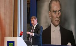 Başkan Tugay: "Kendi kendine yeten şehirler artık hedef değil, bir gereklilik"