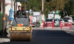 Bodrum'da kavşak ve asfalt çalışmalarıyla trafik rahatlıyor