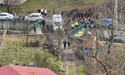 Boşanma aşamasındaki eşini ve annesini silahla öldürdü