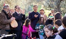 Cemil Tugay, Gülşah Durbay için yazdığı şiiri canlı yayında okudu