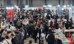 Edebiyatın kalbi Denizli'de atıyor: Kitap Fuarı'na yoğun ilgi