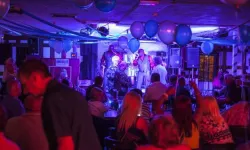 Eğlence mekanına silahlı saldırı: 9 ölü