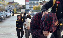 Eğlence mekanında bıçak ve silahlar konuştu: 1'i ağır 2 yaralı!