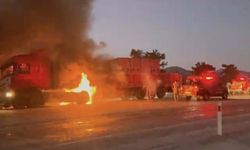 Facia son anda önlendi: TIR alev topuna döndü, itfaiye hızla müdahale etti!