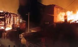 Gece yarısı çıkan ev yangınında 1 kişi hayatını kaybetti