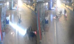 Güvenlik kamerası kaydetti: Motosikletler çarpıştı, 2 kişi hastaneye kaldırıldı