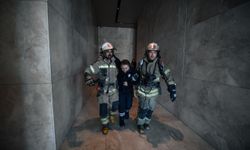 İzmir İtfaiyesi'nden Bayraklı’daki 47 katlı binada nefes kesen tatbikat