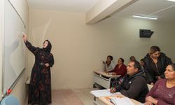 İzmir'de dayanışma merkezleri birçok derde deva oluyor