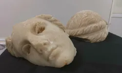 İzmir'de Helenistik miras: Antik kentte tanrıça başı keşfedildi