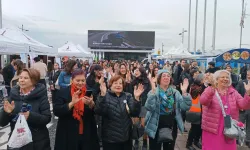 “İzmir’de İyilik Var” gönüllüleri Alsancak’ta buluştu