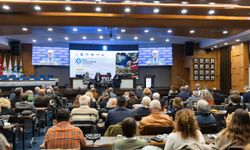 İzmir'de uzmanlar kooperatifçiliği konuştu