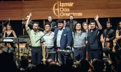 İzmir’de Yeni Yıl Konseri'nde Latin rüzgarı esti