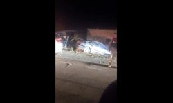 Kafa kafaya çarpışan otomobiller can aldı