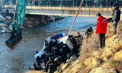 Kanala uçan araçta 3 çocuğun cansız bedenine ulaşıldı