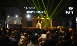 Karşıyakalılar, Anıl Piyancı konserinde coştu