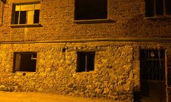 Komşularının haber alamadığı yaşlı adam evinde ölü bulundu