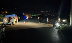 Motosiklet traktöre çarptı: Genç kadın kurtarılamadı!