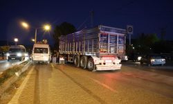 Narenciye işçilerini taşıyan minibüse tır çarptı: Yaralılar var!