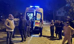 Ölümden döndü: Elektrik akımına kapılan çocuğu komşusu kurtardı!