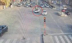 Polisle sokak ortasında nefes kesen kovalamaca: Genç sürücü yakalandı