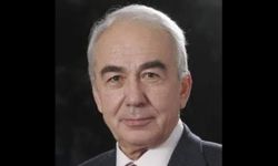Prof. Dr. Ahmet Mumcu hayatını kaybetti