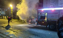 Saniyelerle ölümden döndü: Otomobil bir anda alev topuna döndü!