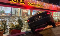 Şarampole devrilen otomobilde can pazarı... 88 yaşındaki sürücü araçta sıkıştı