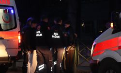 Sokak ortasında bıçaklı kavga: Liseliler ortalığı savaş alanına çevirdi