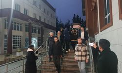 SON DAKİKA | Güllü’nün kızı tutuklandı, arkadaşı ev hapsinde: Dizlerinin yukarı kısmından itti!