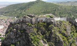 Tarihi kalede intihar girişimi