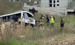 İşçileri taşıyan minibüs şarampole yuvarlandı: En az 4 ölü, çok sayıda yaralı