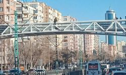 Üst geçitte intihar girişimi!
