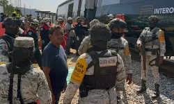 Yolcu treni raydan çıktı: Çok sayıda ölü ve yaralı var!