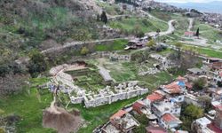 Smyrna Antik Tiyatrosu İçin Ulaşım ve Çevre Düzenleme Çalışmaları Başlıyor