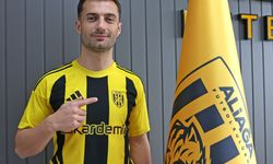 Aliağa FK'da Burak Süleyman imzayı attı