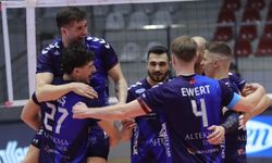 Altekma, Portekiz'de Benfica önünde