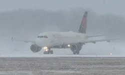 ABD'de kar fırtınası ulaşımı felç etti: 13 binden fazla uçuş iptal