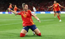 Athenea del Castillo kimdir, nereli, kaç yaşında?