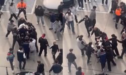 AVM otoparkında korku dolu anlar: Tekme ve yumruklar havada uçuştu