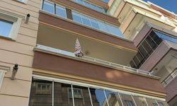 Balkondan düşen 70 yaşındaki kadın hayatını kaybetti