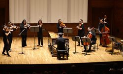 Barok dönemin notaları İzmir'de yankılandı