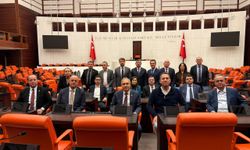 CHP'li Özlale'den Meclis’te emekli nöbeti: "Kanun çıkana kadar buradayız"