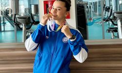 Egeli kick boksçu Elif Ceren Şanlı, Türkiye Şampiyonu oldu