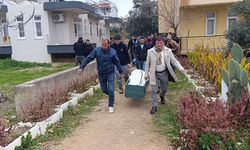 Evinde tabancayla vurulmuş halde ölü bulundu