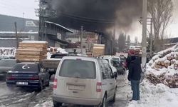 SON DAKİKA | Kereste fabrikasında patlama sonrası yangın: 5 yaralı